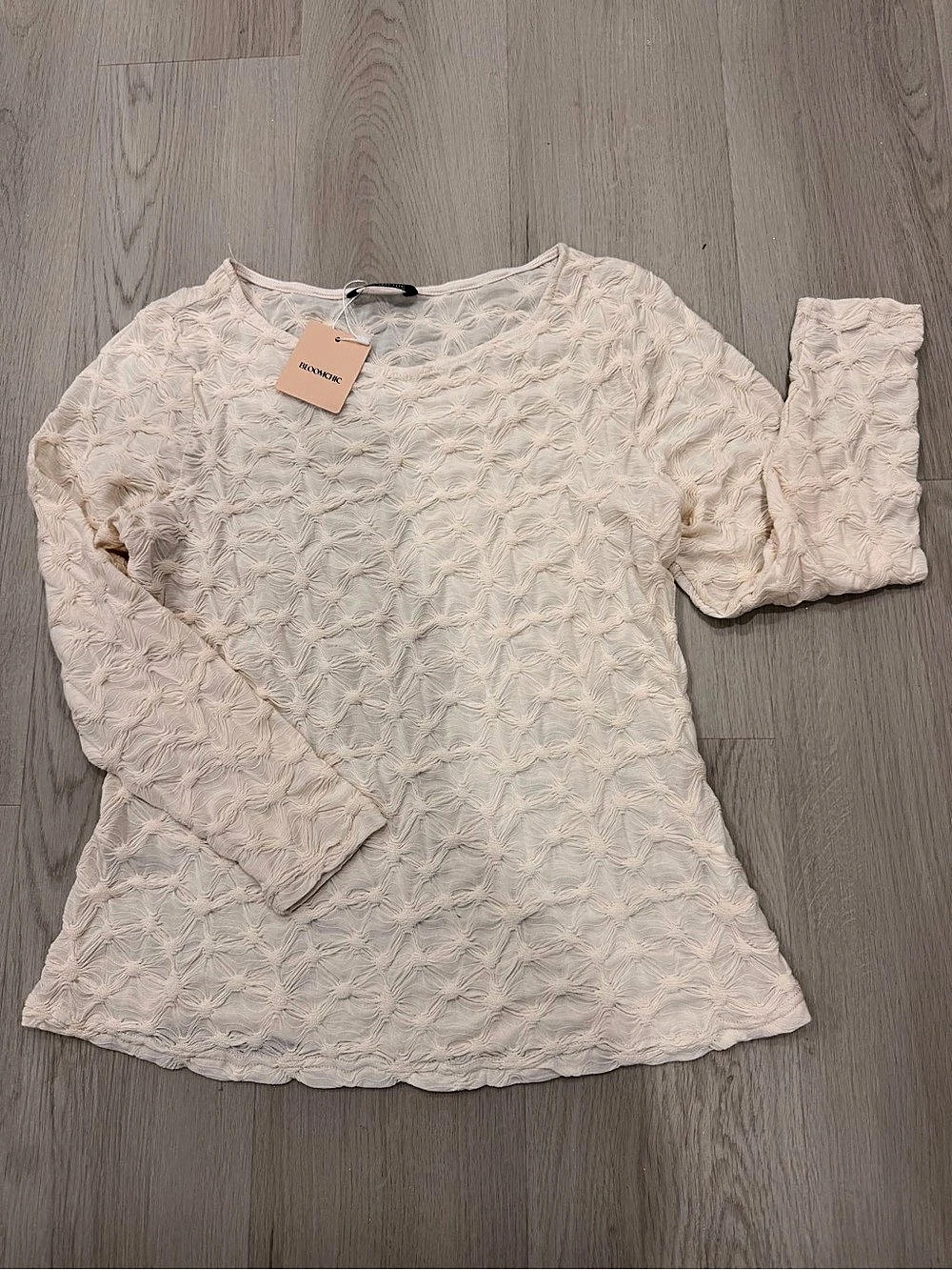 BLOOMCHIC Textured Long Sleeve Top in Pink Large NWT